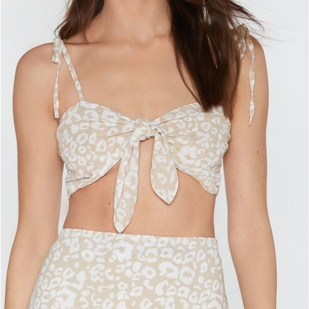 NASTY GAL  CHEETHA PRINTS BRA TOP